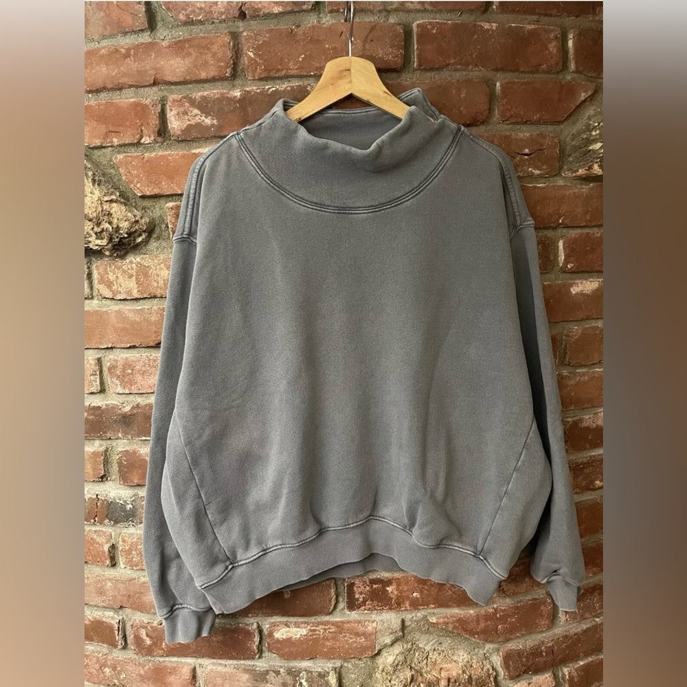 Joah Brown Turtleneck Sweatshirt